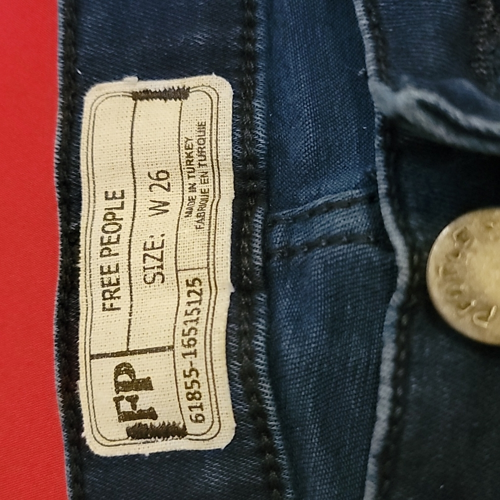 Free People destroyed Ragen Button Front   Jeans 👖 - Picture 4 of 8